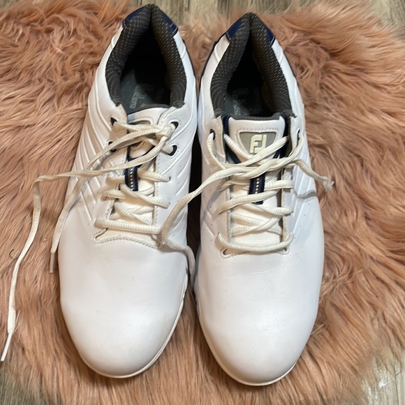 FootJoy White Arc Golf Shoes Size 8 - Picture 3 of 9